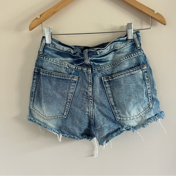 Signature 8 Distressed Denim Cutoff Shorts | Size Small - Picture 2 of 5